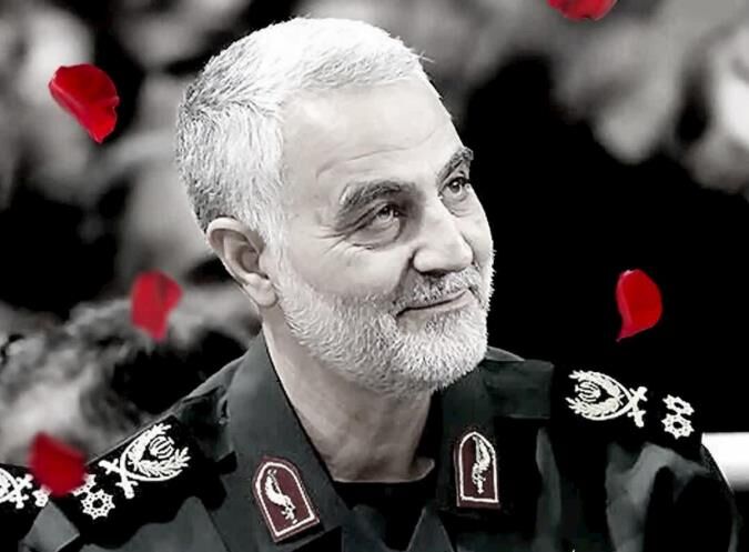 نصب تصویر سردار سلیمانی بر روی دیوار توسط پلیس هند+ ویدئو