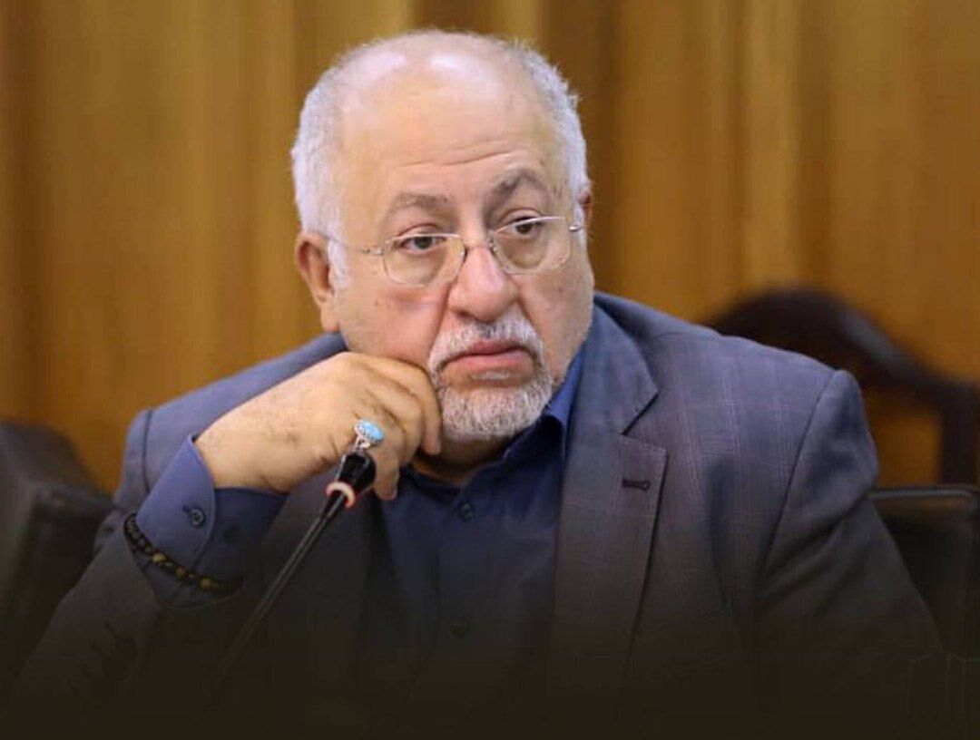 حق شناس: مراقب بلندگوهایی باشیم که اجزای جامعه‌ را رو در روی هم قرار می‌دهند