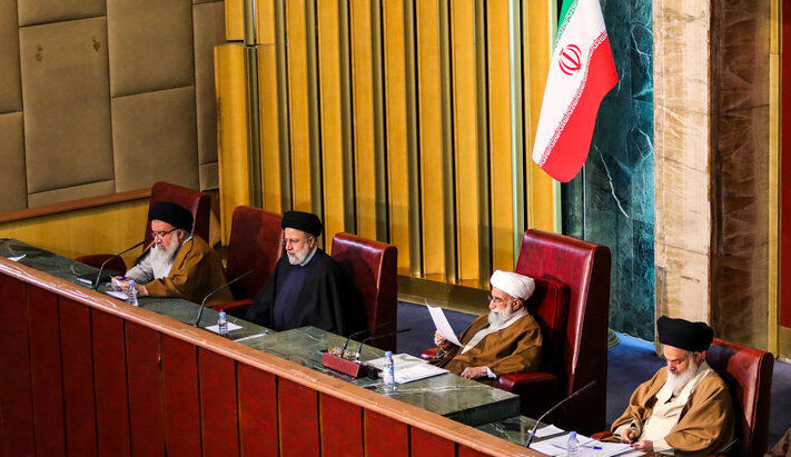 تفاوت صندلی احمد جنتی با صندلی سایر اعضای خبرگان رهبری+عکس