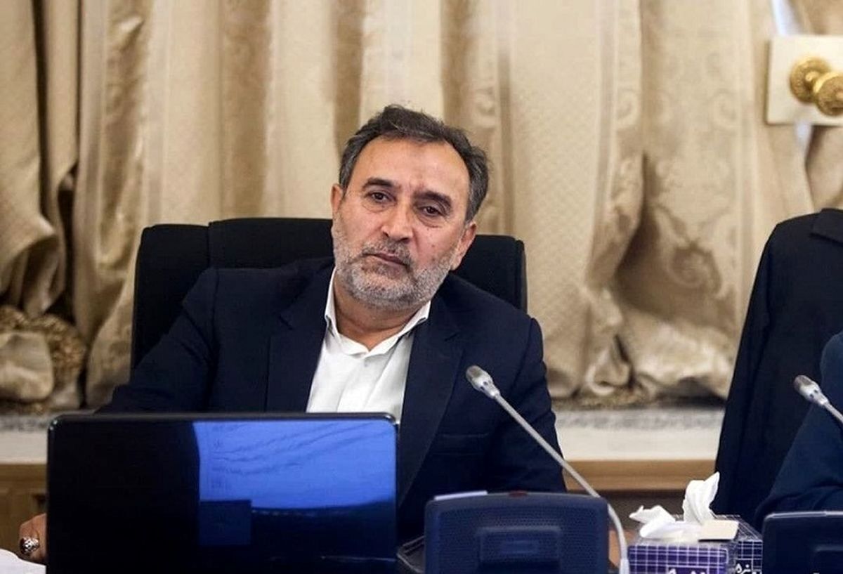 افرادی با شرایط مشابه میثم لطیفی هنوز هم در دولت حضور دارند؟