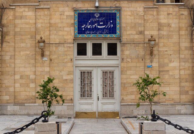اعتراض روزنامه دولت به احضار سفیر روسیه؛ اگر قرار به احضار بود باید سفیر امارات احضار می‌شد