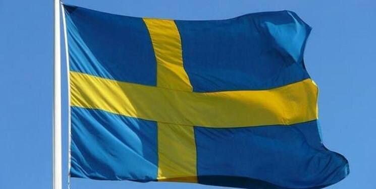 کارمندان سفارت سوئد از محل کار خود فرار کردند + ویدئو