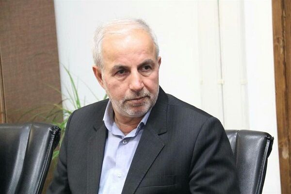 کل تیم اقتصادی دولت باید تغییر کند حتی معاونین و مشاورین؛ دچار بحران فکری شده‌اند