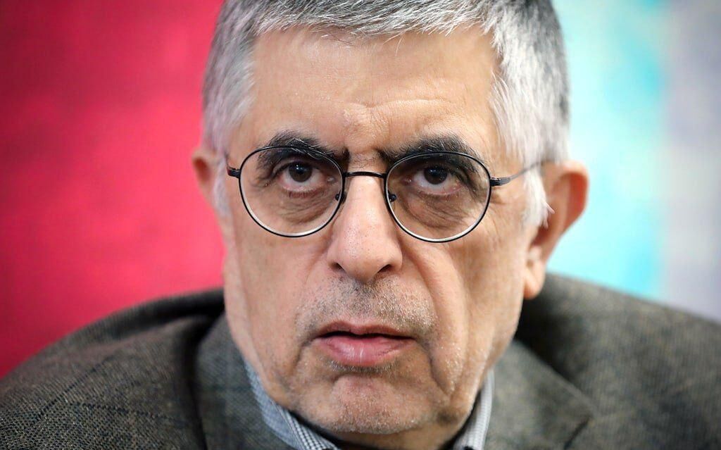 بازپرس به الناز محمدی گفته از حرف‌هایت حس خوبی نگرفتم و او را بازداشت کرده؛ این کجای قانون است؟!