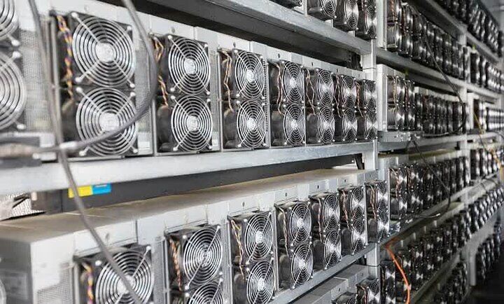 اعتراض جمهوری اسلامی به کمبود برق؛ با صاحبان ماینرها که حمایت دانه‌درشت‌ها را دارند برخورد کنید