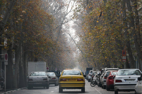 هوای «ناسالم» تهران برای گروه‌های حساس/ احتمال «رگبار» و «گرد و خاک» در برخی مناطق