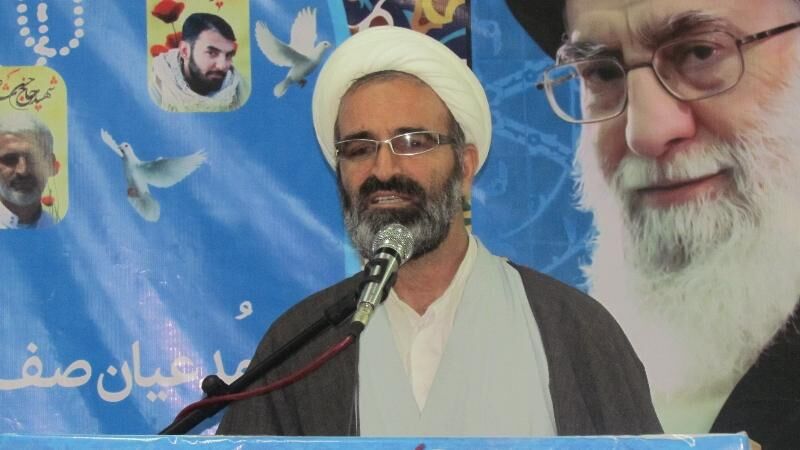 تذکر نماینده ولی فقیه در سمنان نسبت به اتفاقاتی که در شب‌های کویر می‌افتد/ کویرگردی هم ممنوع می‌شود؟