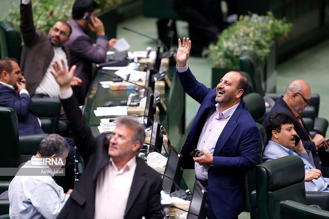 خودرو ارزان شد چون نمایندگان ساکت شدند!