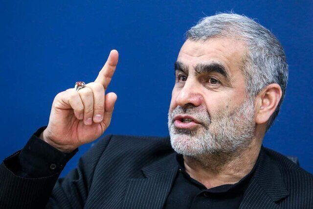 نیکزاد: اورانیوم غنی شده ۶۰ درصد ایران ۴۰۰ کیلوگرم بوده و حالا ترامپ دروغگو می‌گوید باید ۴۵۰ کیلوگرم تحویل بدهید؛ این ۵۰ کیلو را از کجا اضافه کرده؟