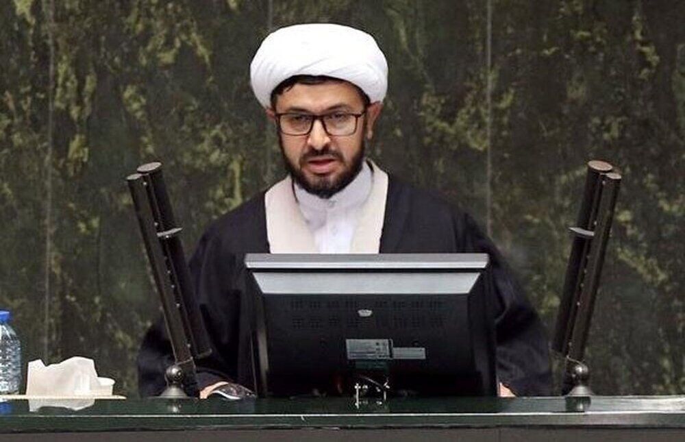 عضو کمیسیون لایحه حجاب شمشیر را از رو بست؛ با بی‌حجاب‌ها تعارف نداریم آن‌ها را جریمه سنگین می‌کنیم