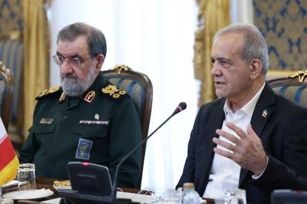 پزشکیان: از هر تفاهمی که به وحدت کشورهای اسلامی منجر شود حمایت می کنیم 