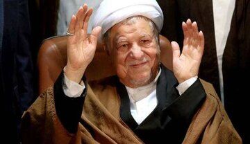 خاطره آیت‌الله هاشمی از روزی که برای بیماری قلبی به بیمارستان مراجعه کرد؛ روی صورتم ملحفه انداختند که مردم نشناسند!