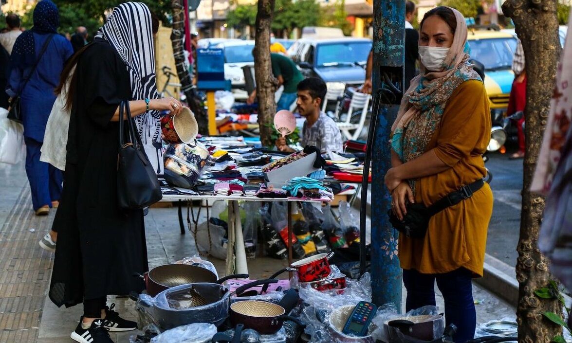 دولت می‌خواهد دستفروشی را به عنوان شغل اعلام کند