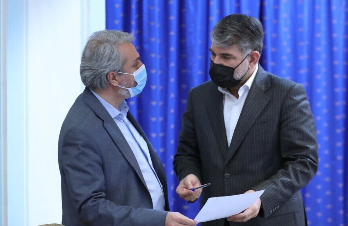 واکنش روزنامه دولت به انتقاد حامیان دولت رئیسی از صدور حکم برای ساداتی نژاد و فاطمی امین؛ دو وزیر از فساد خبر داشتند