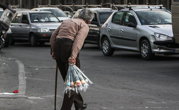 پیشنهاد افزایش «سن بازنشستگی» زنان و مردان به ۵۵ و ۵۷ سال