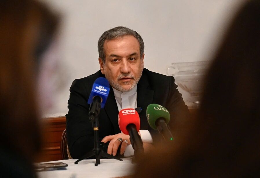 عراقچی: ایران بر اساس مبانی دینی و اخلاقی خود هرگز به‌دنبال سلاح هسته‌ای نبوده و نیست؛ ما خواهان توافقی عادلانه و متوازن هستیم
