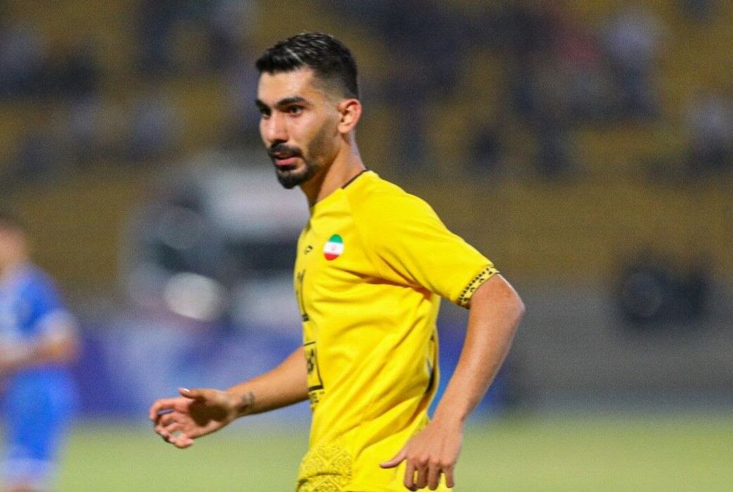 بازیکن پیشین سپاهان پرسپولیسی شد