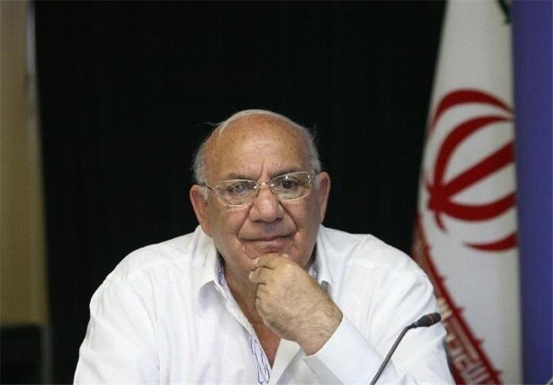 بهترین گزینه برای استقلال مربی خارجی است؛ اگر نشد قلعه‌نویی یا نکونام/ مجیدی می‌تواند راه را برای مربیان ایرانی باز کند/ هواداران استقلال فصل گذشته تیم را تنها نگذاشتند/ نظم و انضباط لیگ امارات در منطقه مثال‌زدنی است
