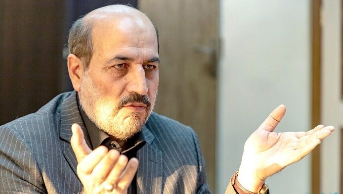 وزیر صمت یا خودش استعفا دهد یا دولت او را برکنار کند