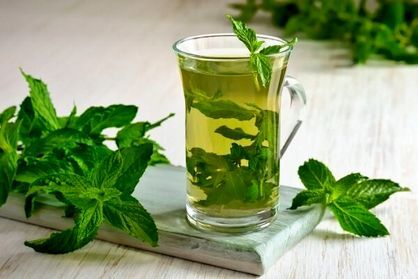 خواص و مضرات عرق نعنا را بدانید