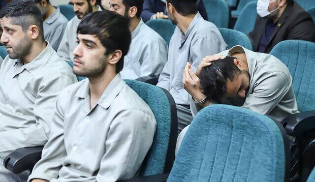 ادعای روزنامه همشهری: محمد حسینی تقاضای ملاقات نداشت و مهدی کرمی هم هفته قبل دیدار کرده بود
