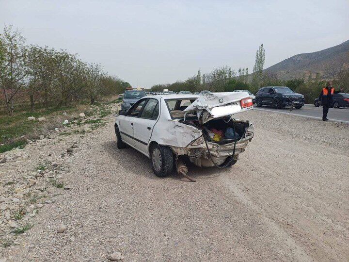 تصادف پراید و تریلی در چادگان ۴ فوتی برجای گذاشت 